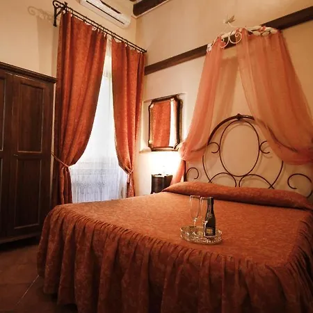 Oda ve Kahvaltı Antica Residenza Cicogna Siena