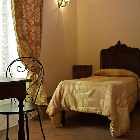 לינה וארוחת בוקר Antica Residenza Cicogna סיינה