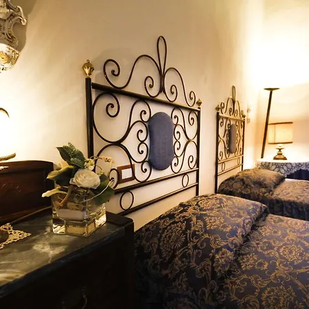 Antica Residenza Cicogna Couette-café Sienne